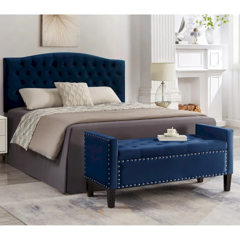 Banc de rangement capitonné avec garniture cloutée et accoudoirs